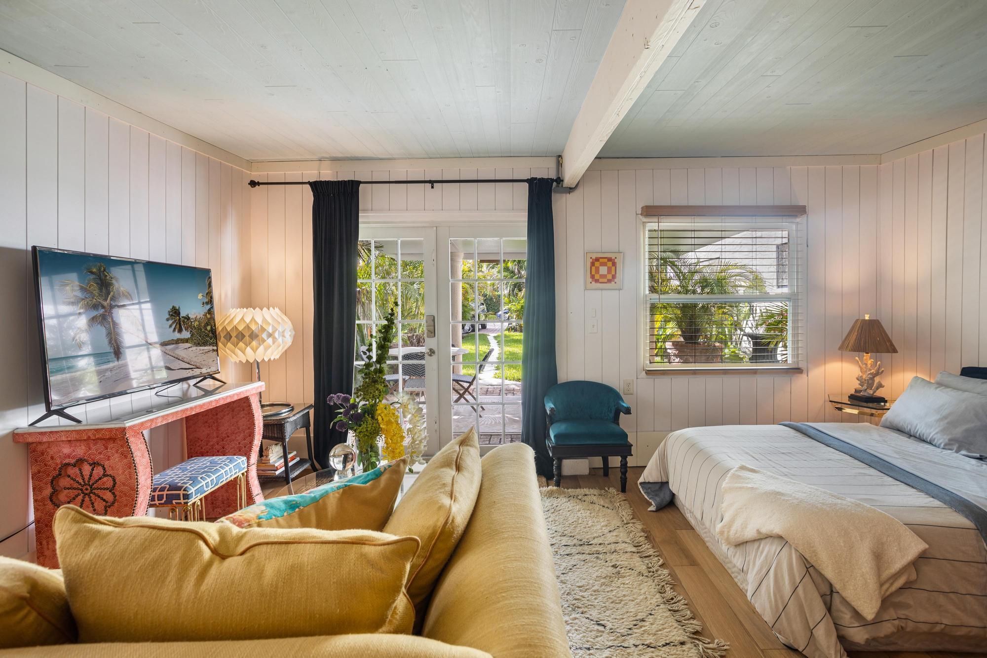LAKEWOOD - Residential Lease