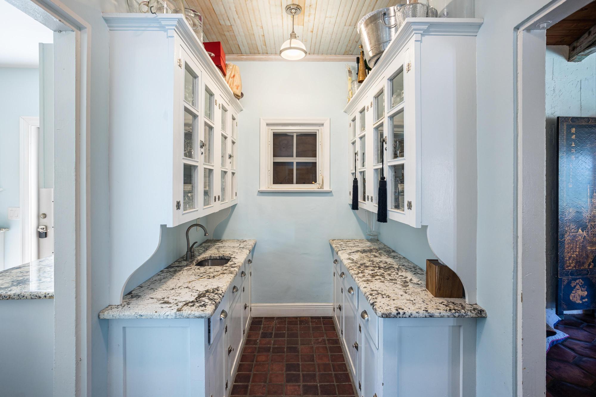 LAKEWOOD - Residential Lease