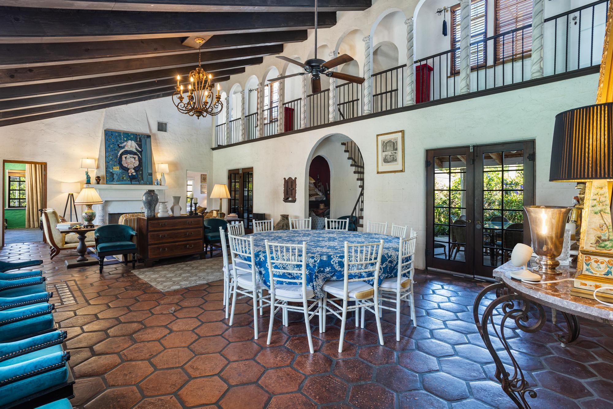 LAKEWOOD - Residential Lease