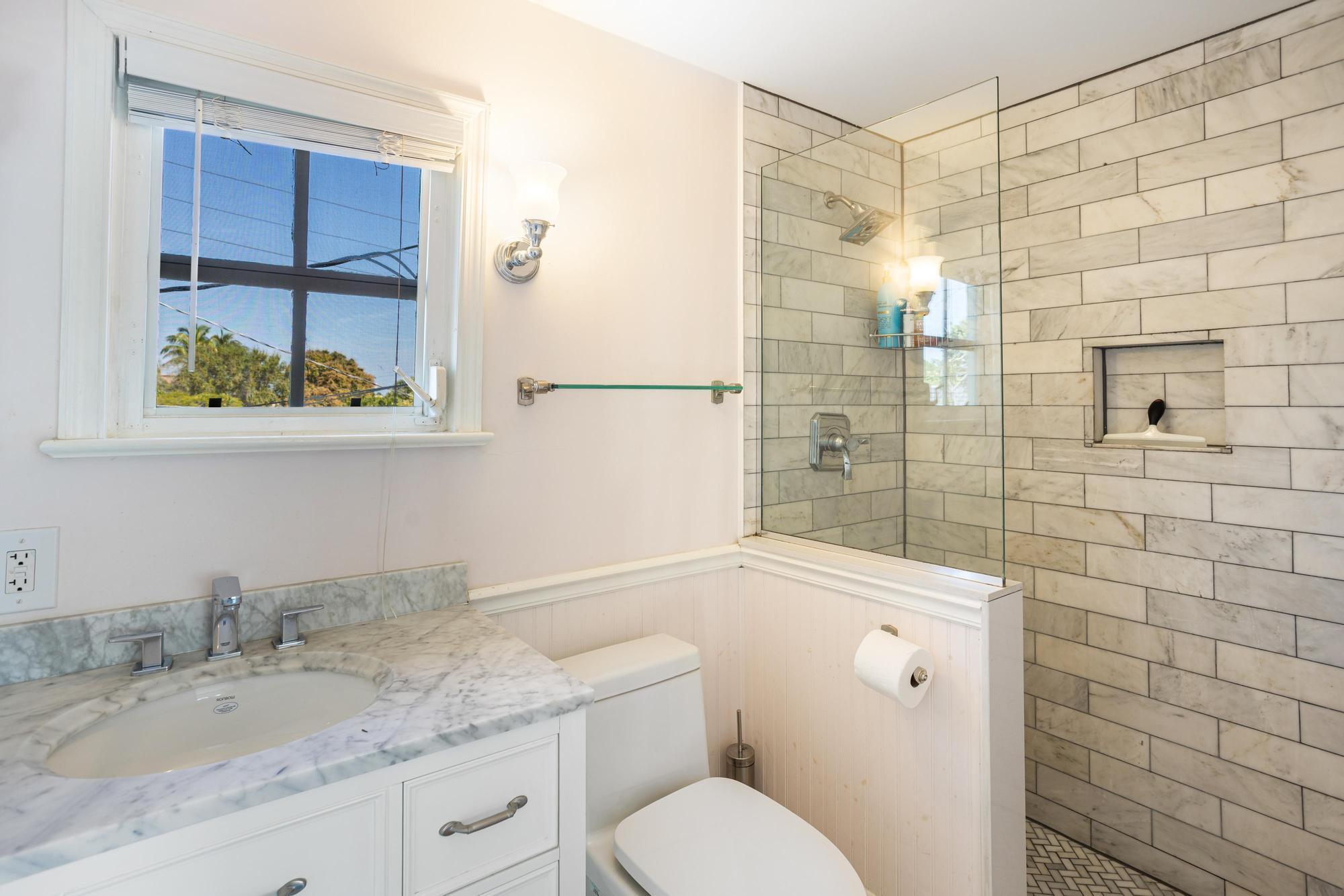 LAKEWOOD - Residential Lease