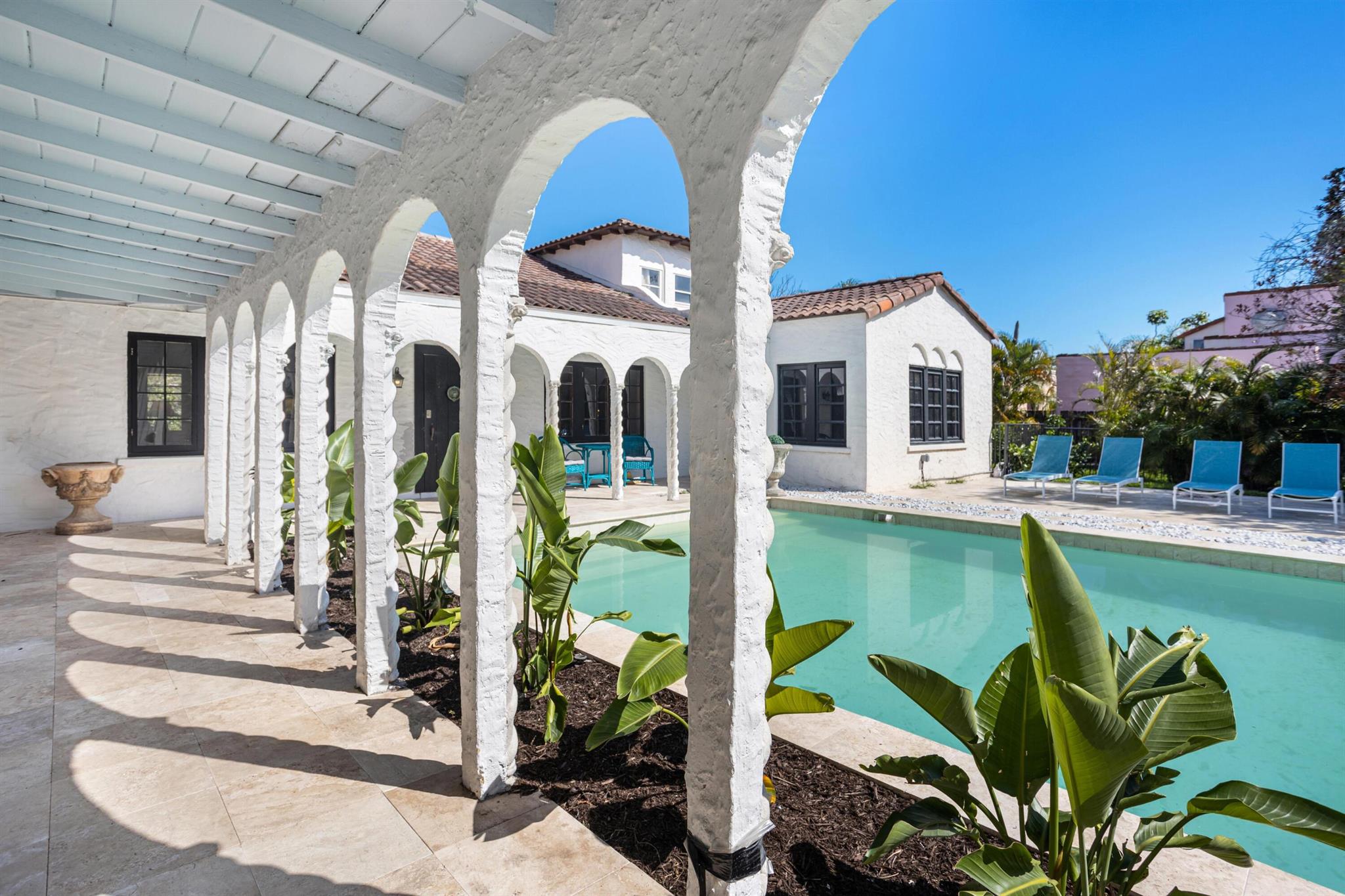 LAKEWOOD - Residential Lease