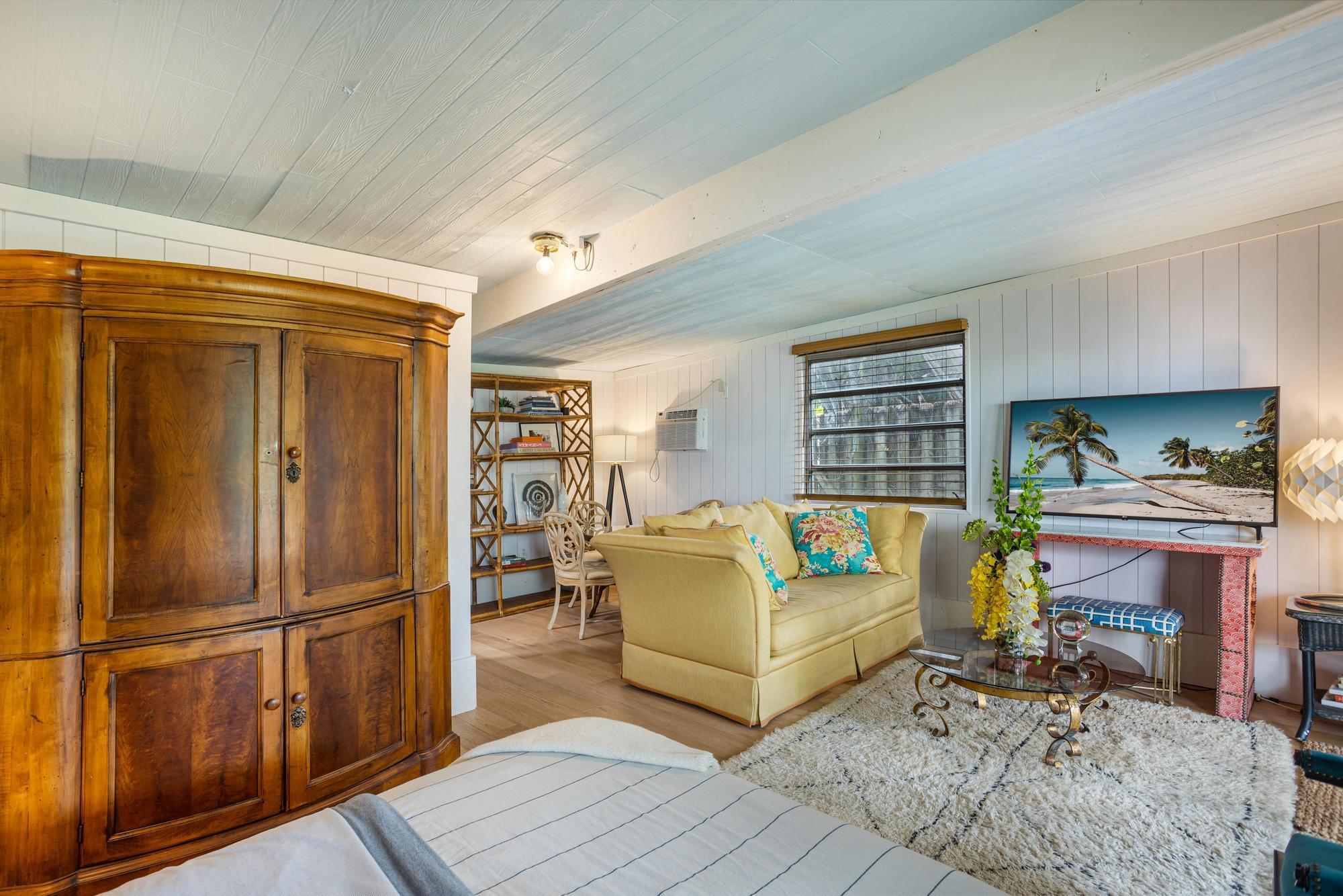 LAKEWOOD - Residential Lease