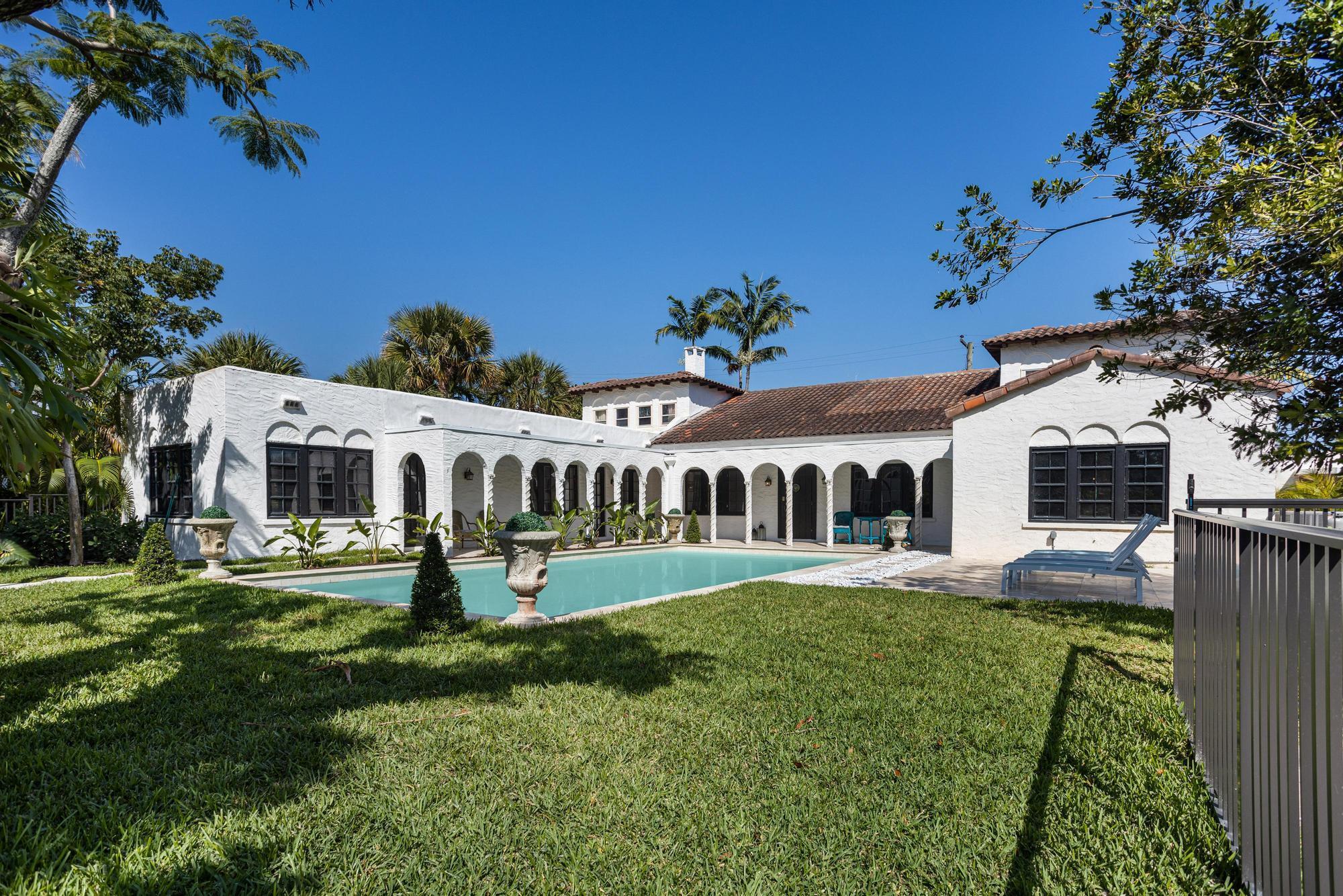 LAKEWOOD - Residential Lease