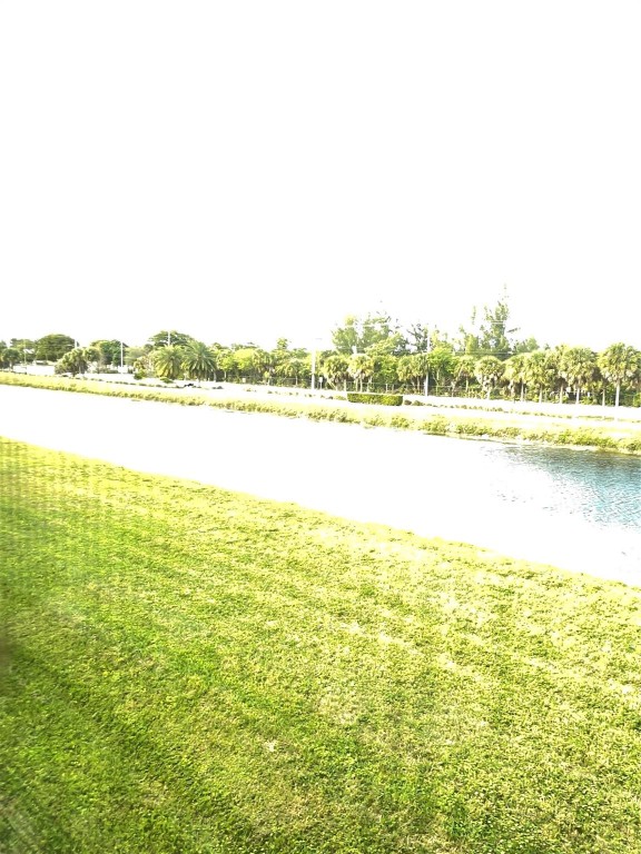 Lakkeview Club Condo - Residential