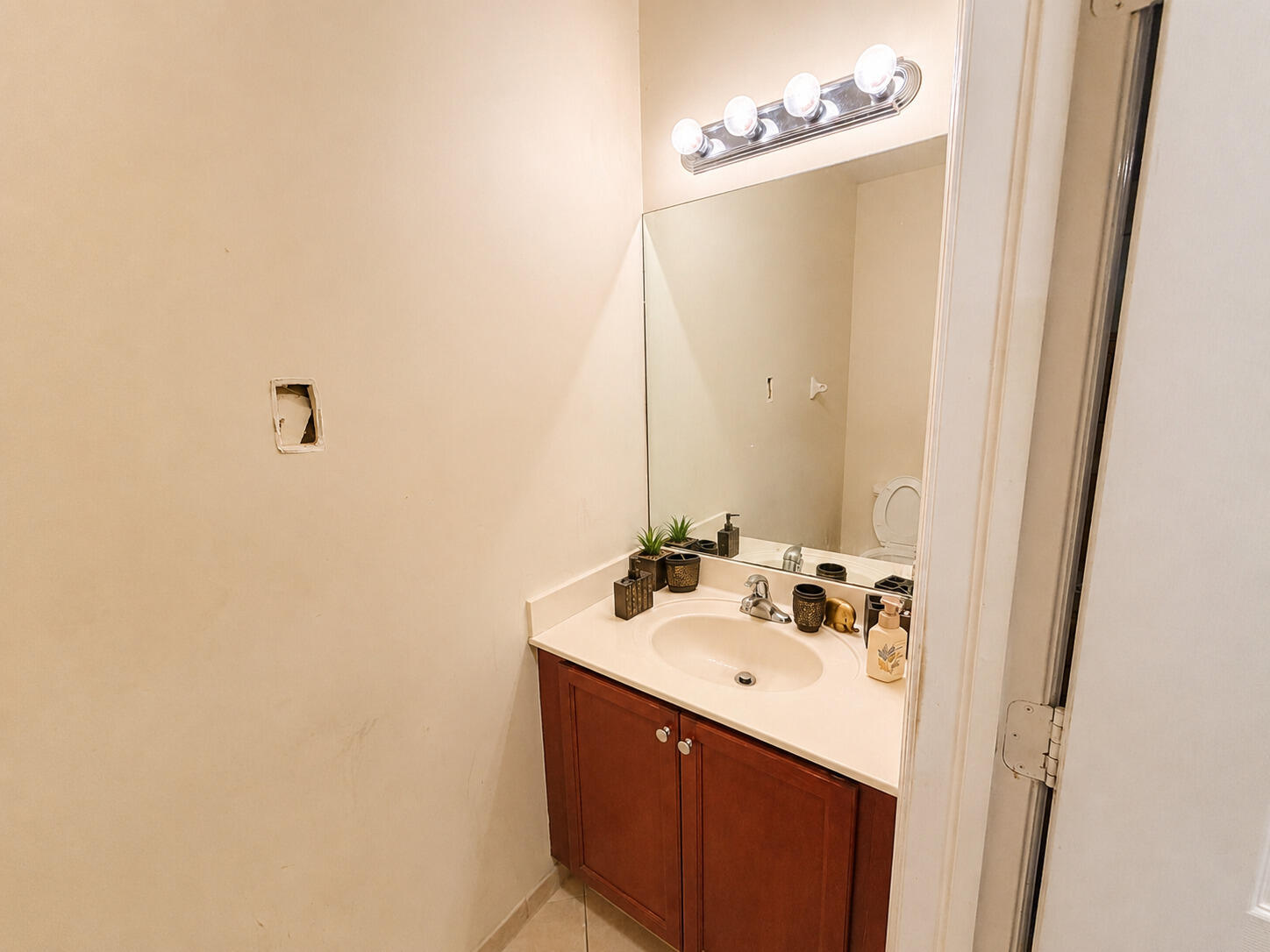 ENCLAVE AT BLACK POINT MARINA - Residential