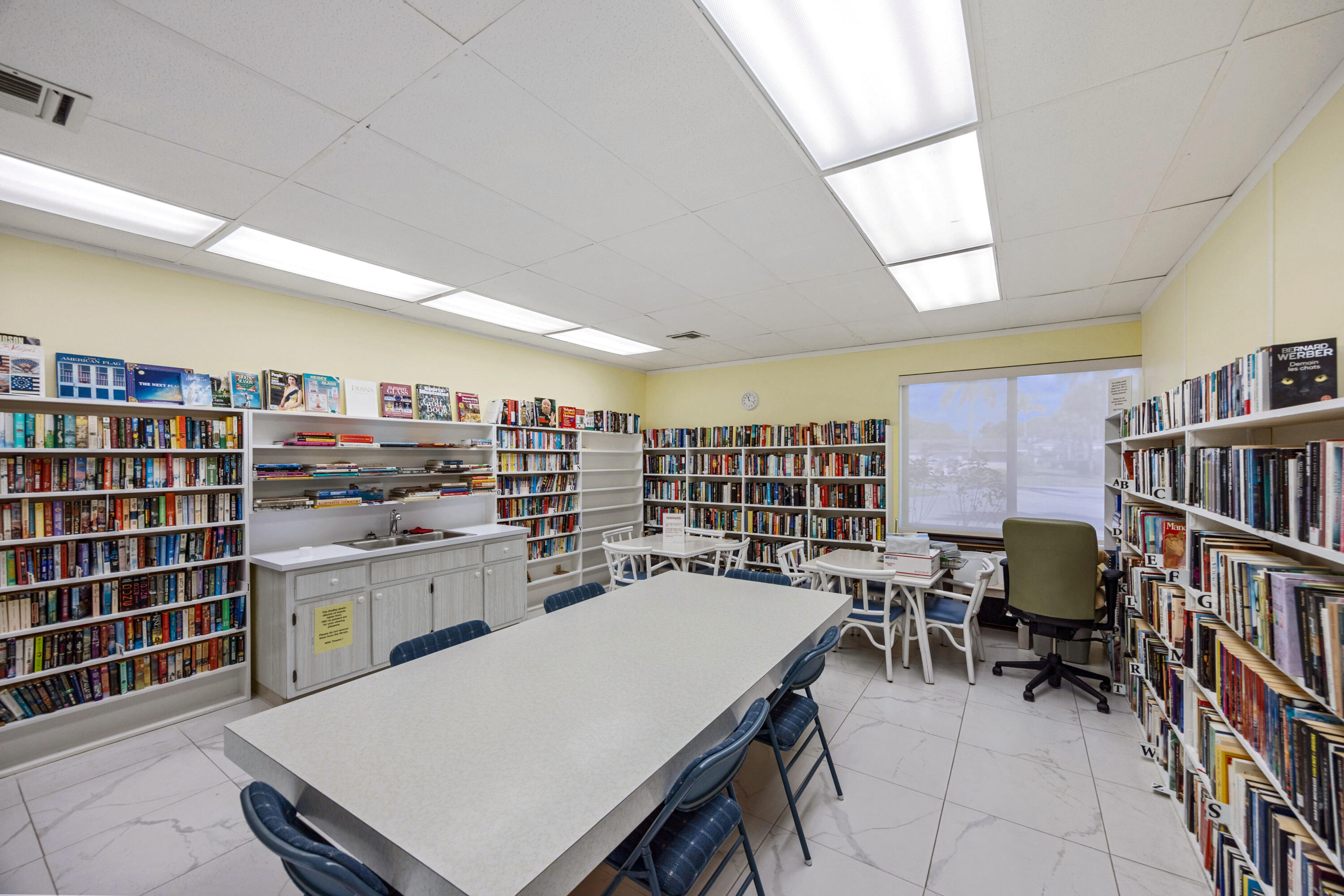 CRESTHAVEN VILLAS CONDO 24 - Residential