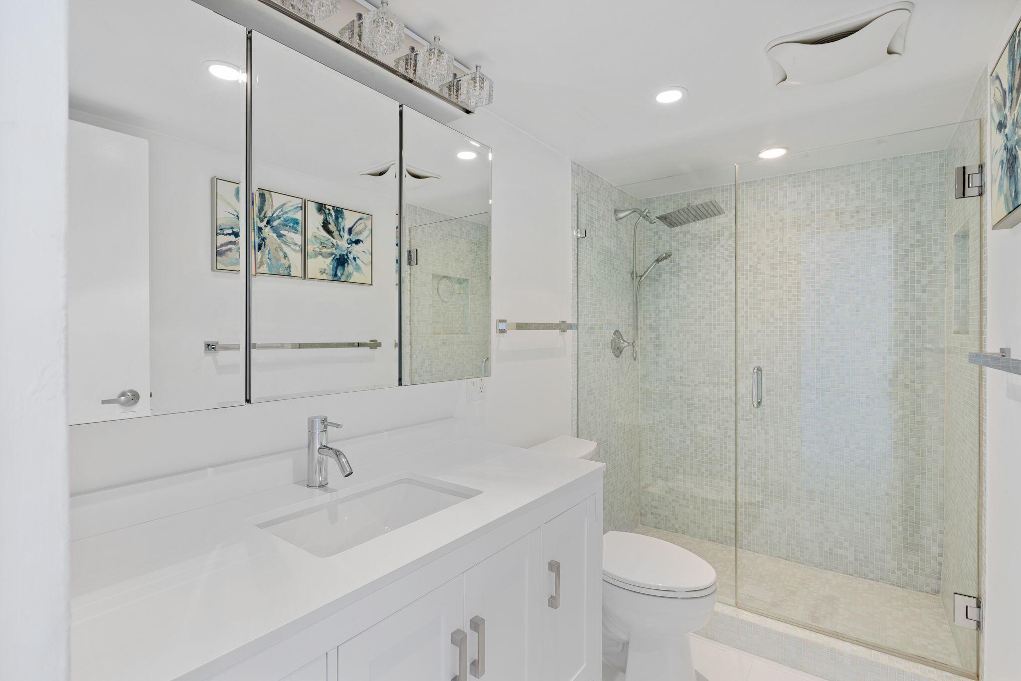 BARCLAY CONDO - Residential Lease