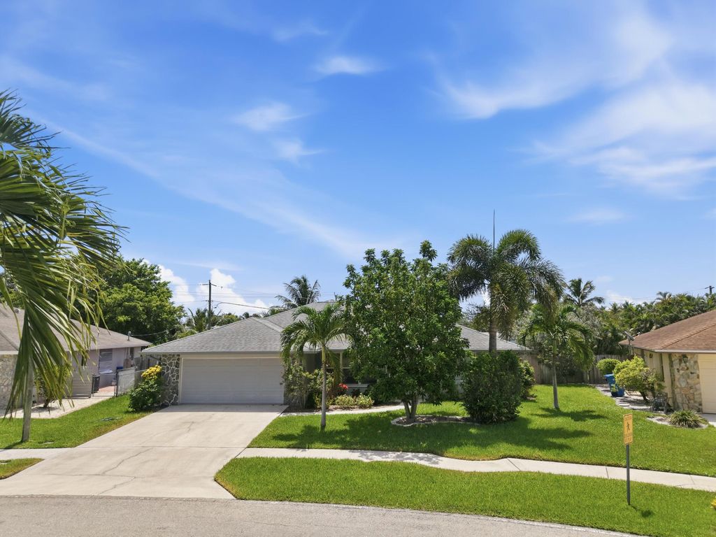 Photo of 1081 Palama Way, Lantana, FL 33462 (MLS # B26055216)
