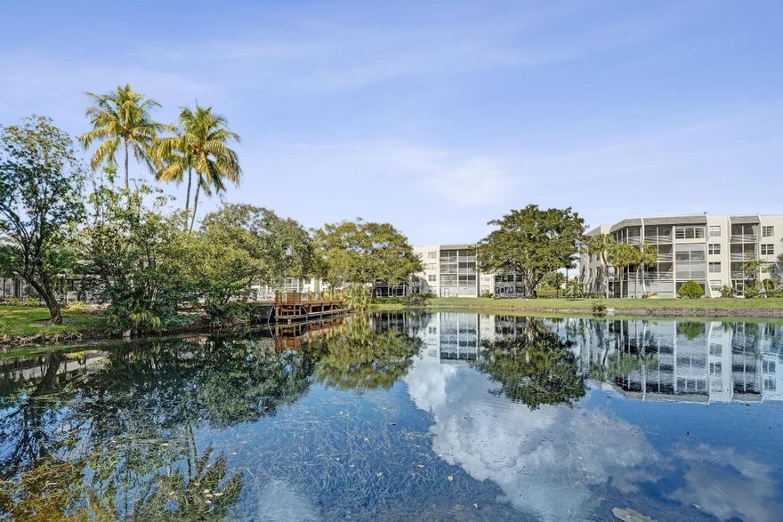 SUPERB 1-BEDROOM RESIDENCE NESTLED IN A QUIET, SECLUDED SETTING WITHIN PRIVATE PINE ISLAND RIDGE COUNTRY CLUB. MOVE-IN READY WITH LAMINATE AND TILE FLOORING THROUGHOUT. LARGEST 1-BEDROOM MODEL CURRENTLY AVAILABLE.  1 PET PERMITTED UNDER 20 LBS.