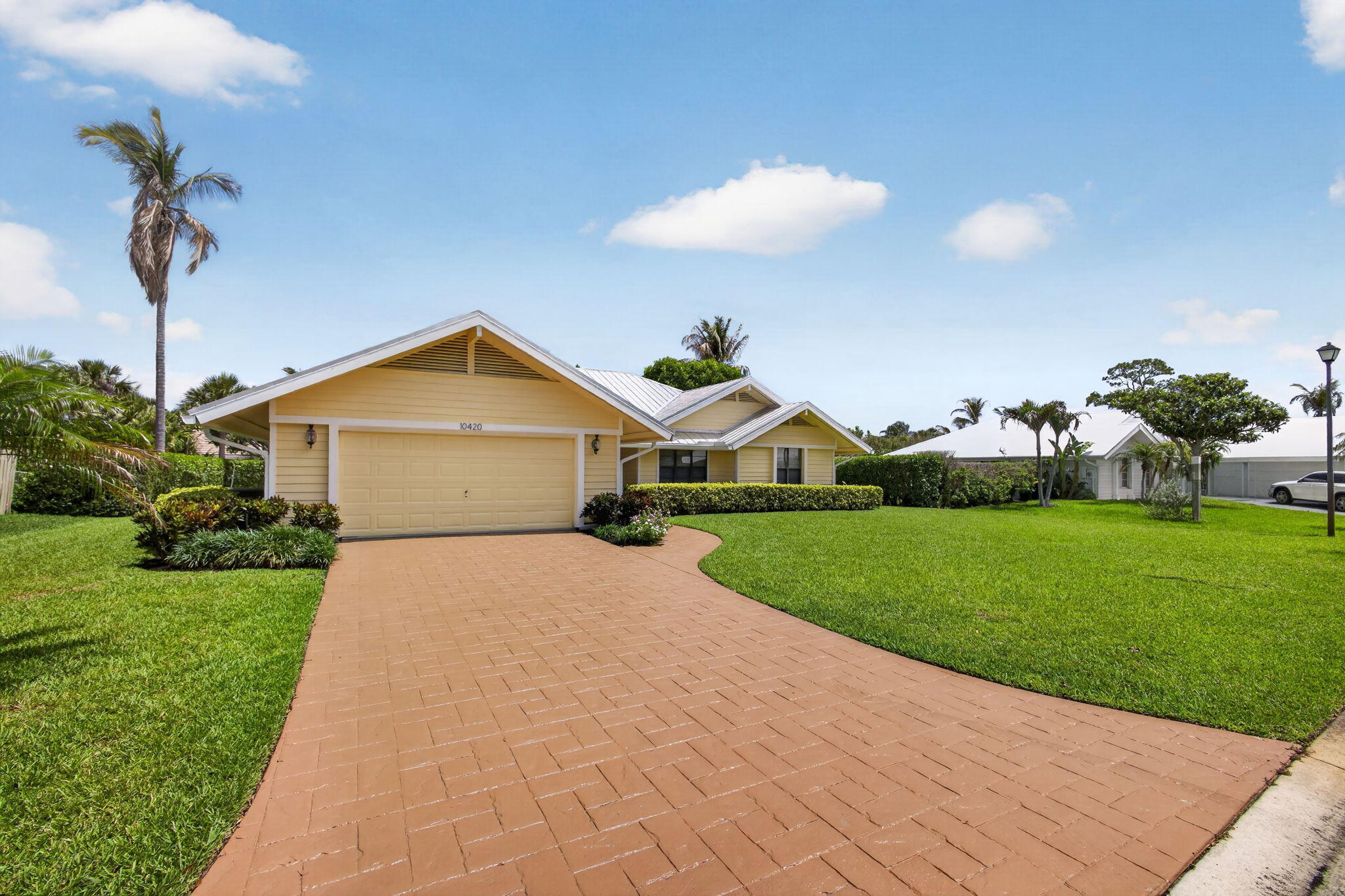 10420 SE Jupiter Narrows Drive