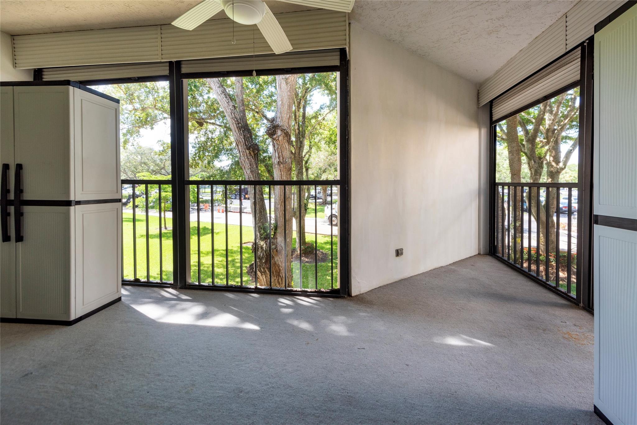 COUNTRY CLUB VILLAGE - Residential