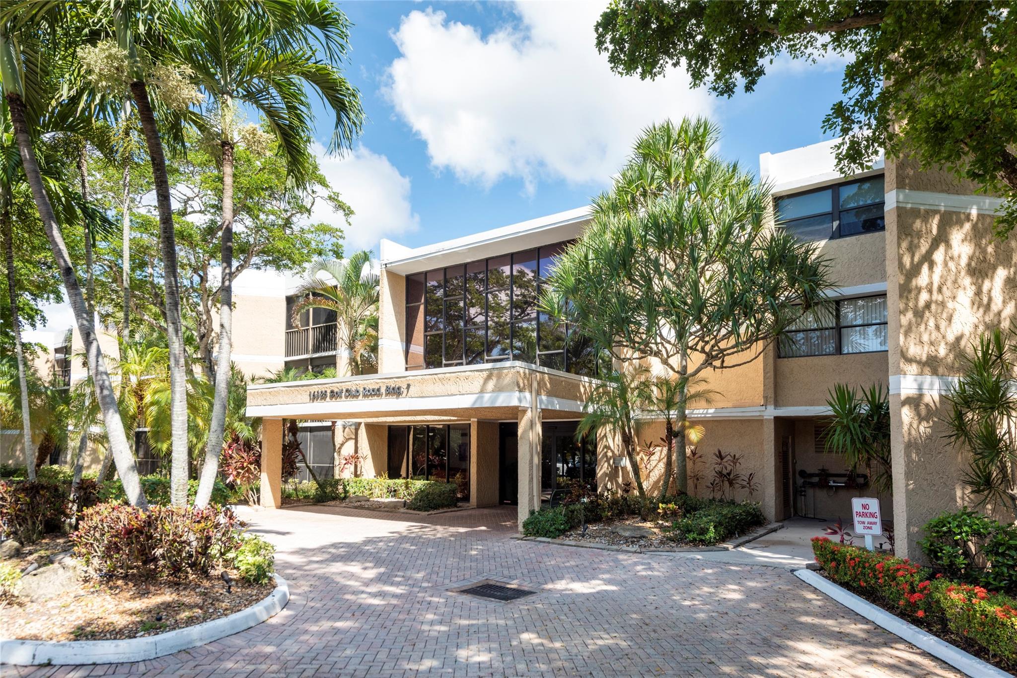 Great opportunity to own this bright and spacious unit in the Country Club Village in Weston. It offers 2 Split bedrooms, 2.5 bathrooms. Each room with its own private bathroom, plus a guest ½ bath. Expansive balcony provides unlimited light to the home and plenty of space for outside sitting and entertaining area. Tiled and Wood floors. Spacious kitchen with plenty of cabinets and a laundry closet with full size washer and dryer. Building has pools and tennis courts plus access to The Bonaventure Town Recreational Center With Gym, Tennis, Pickleball, Basketball, Racquetball, Bowling Alley, Swimming Pools And Spa, Billiards Room, Business Center, Aerobics, Library, Theater, Roller Rink & So Much More. A must see1 Great Schools.
