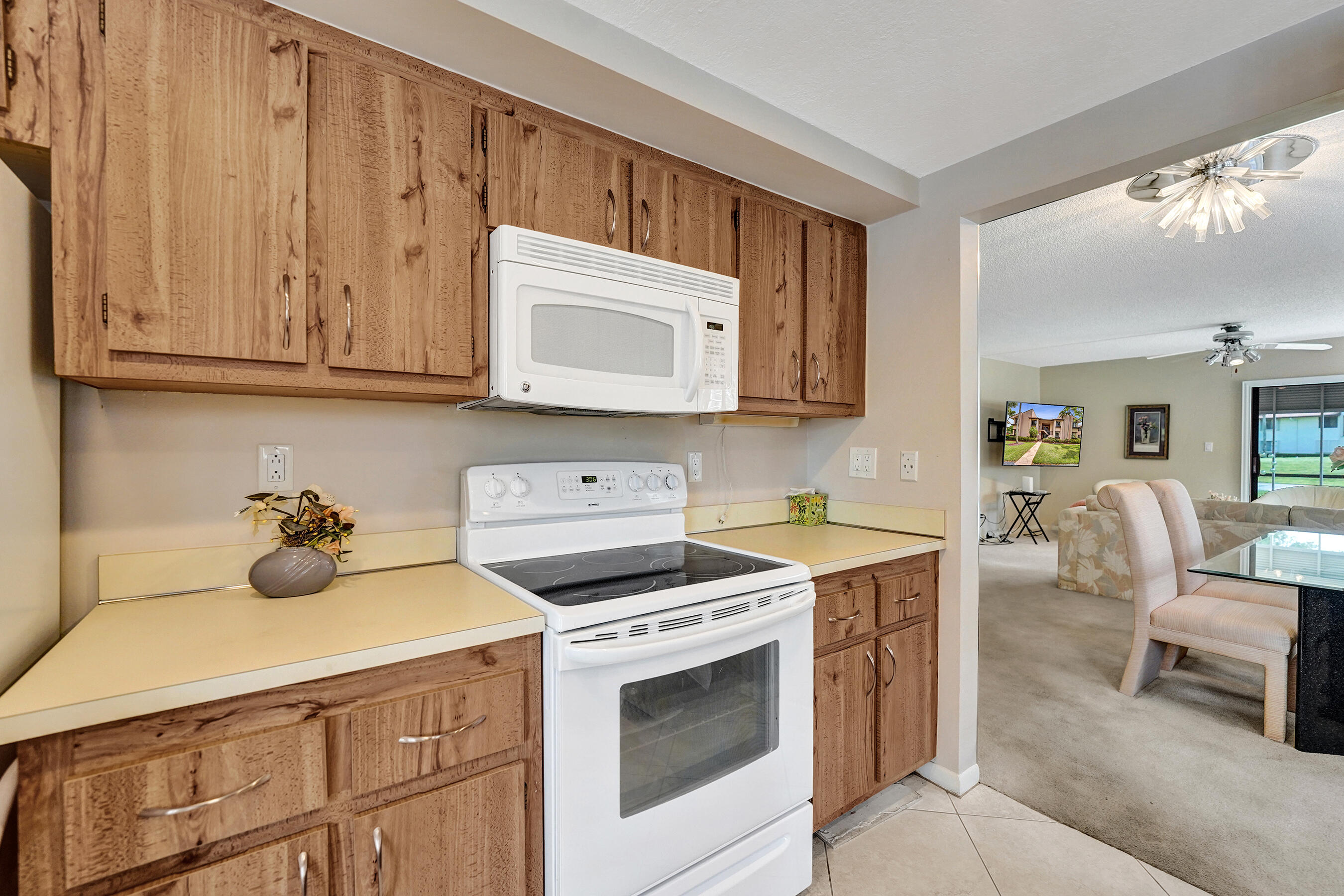 GARDENS 1 CONDO - Residential