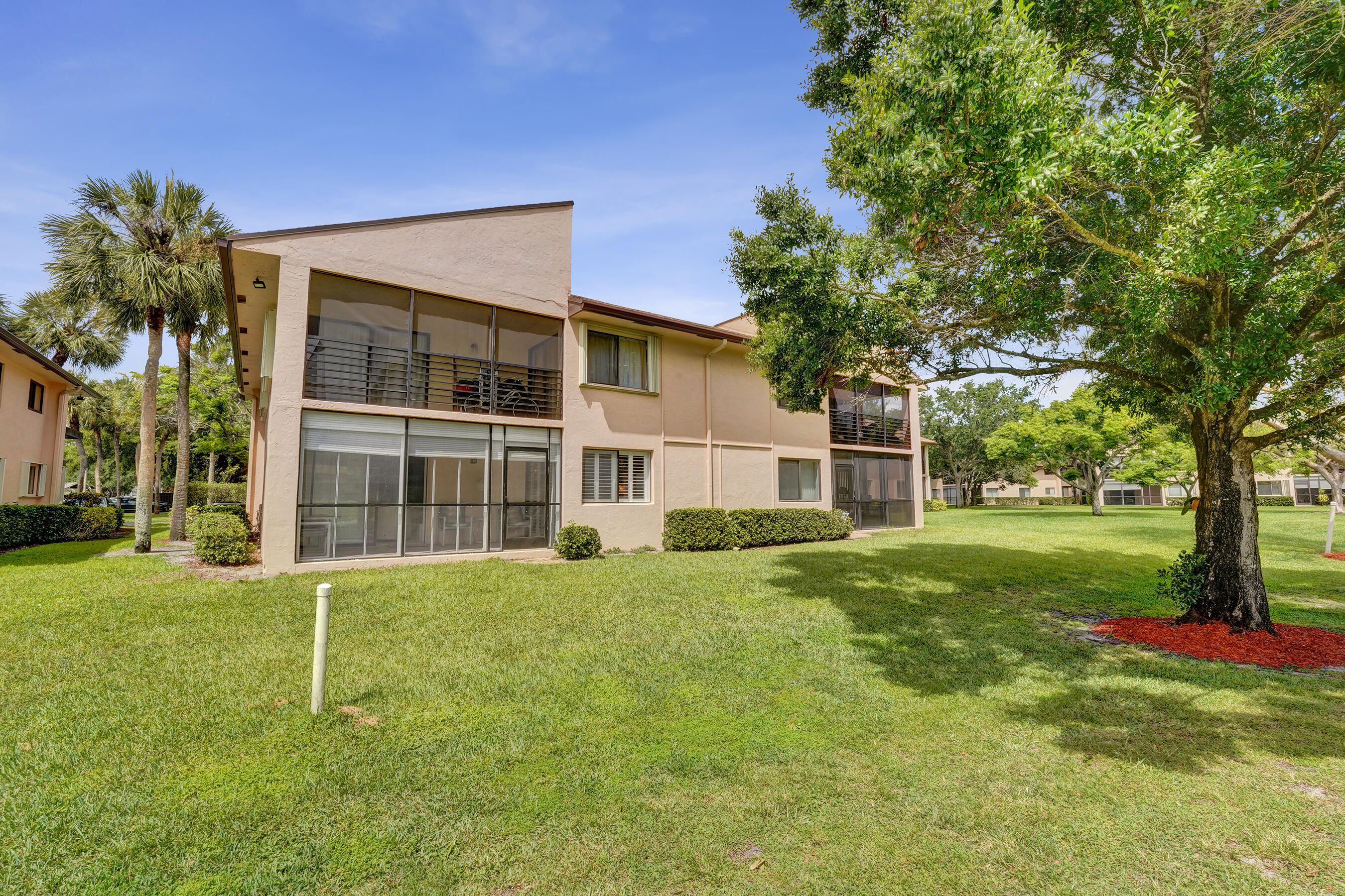 GARDENS 1 CONDO - Residential