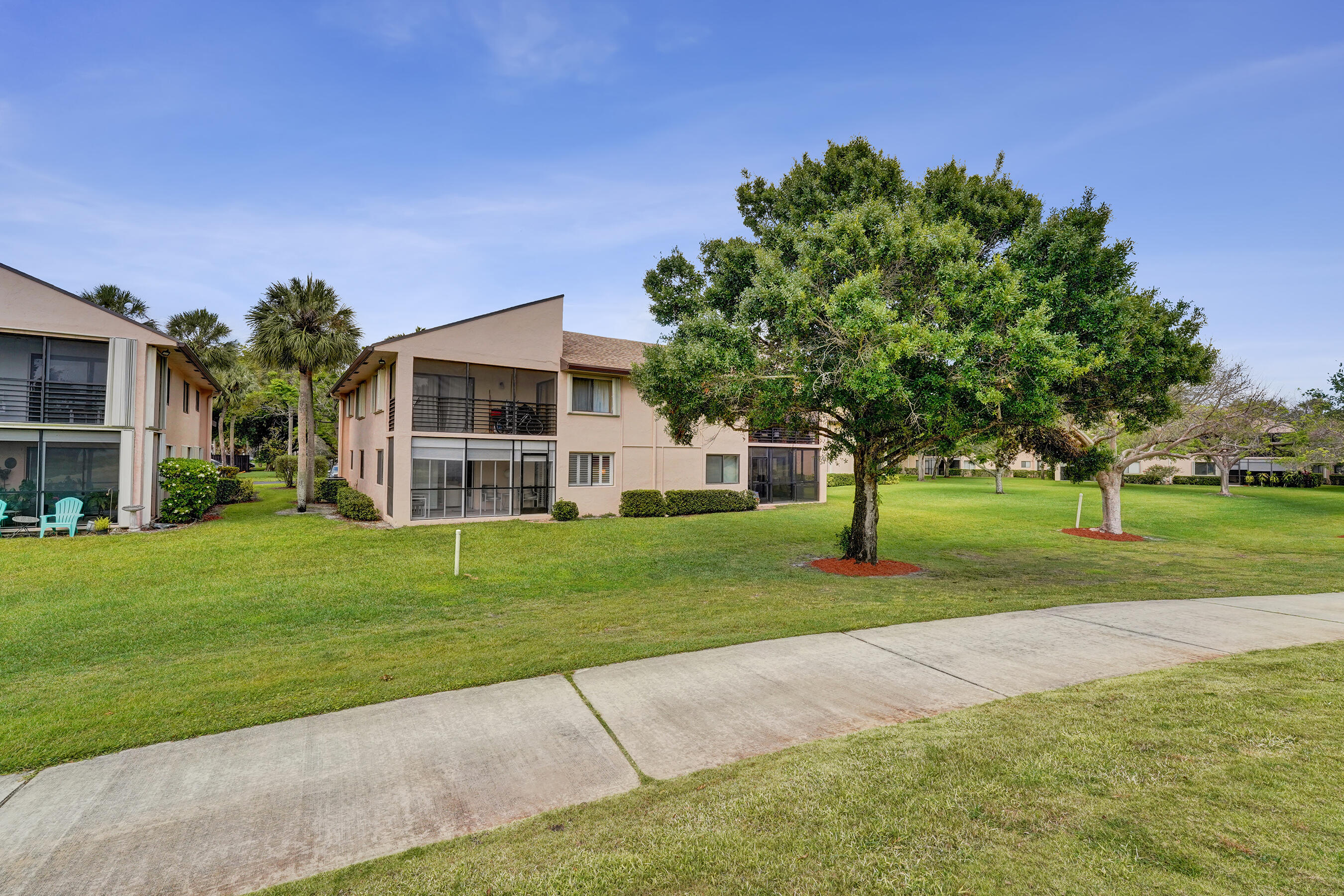 GARDENS 1 CONDO - Residential