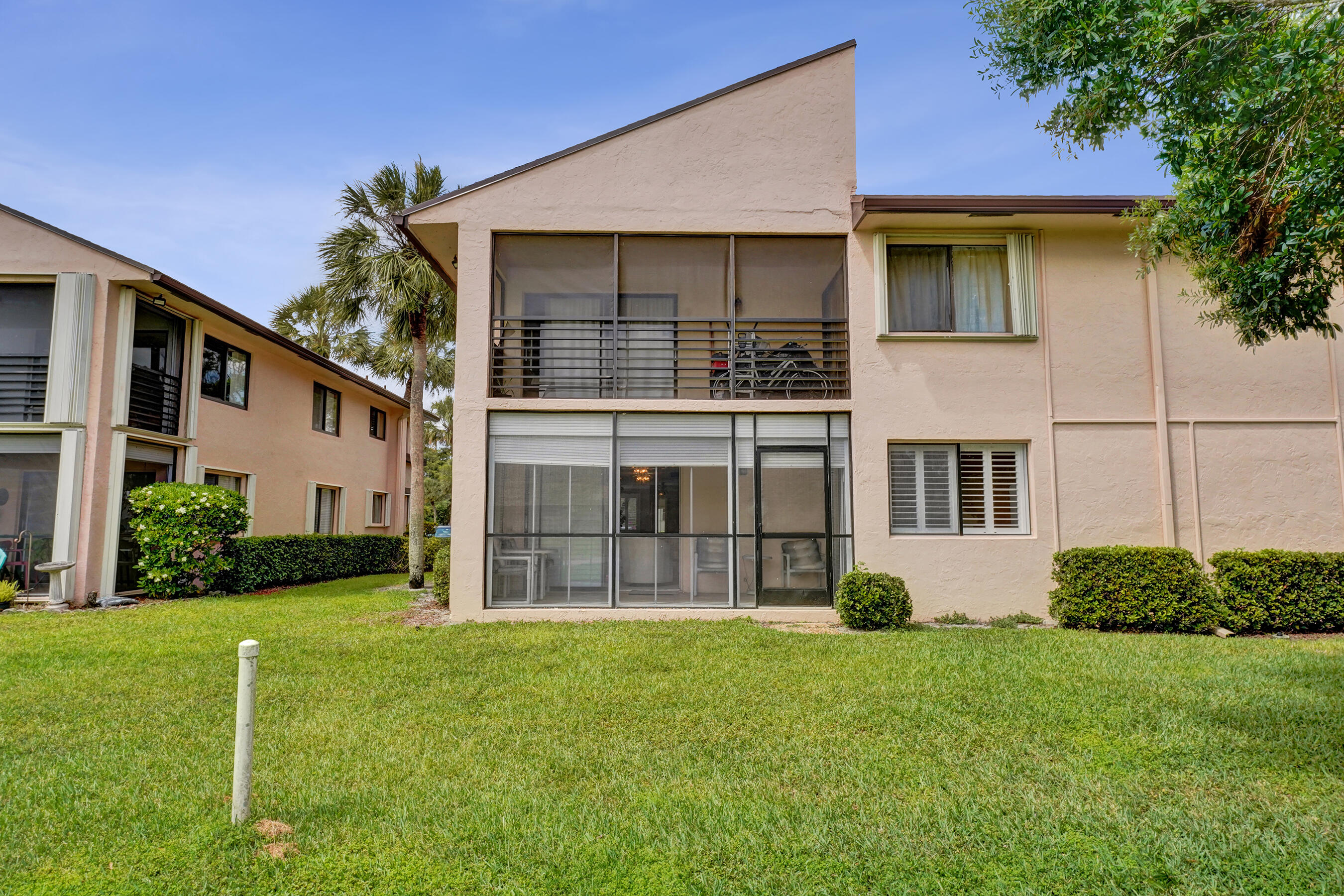 GARDENS 1 CONDO - Residential