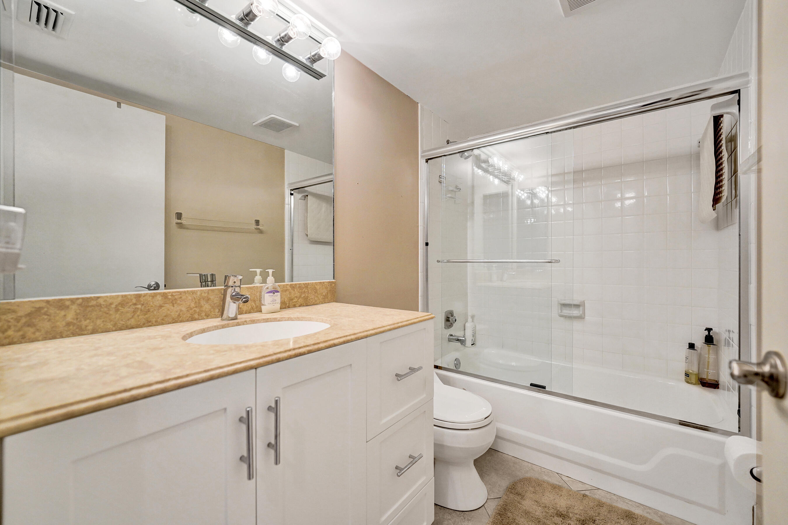 GARDENS 1 CONDO - Residential