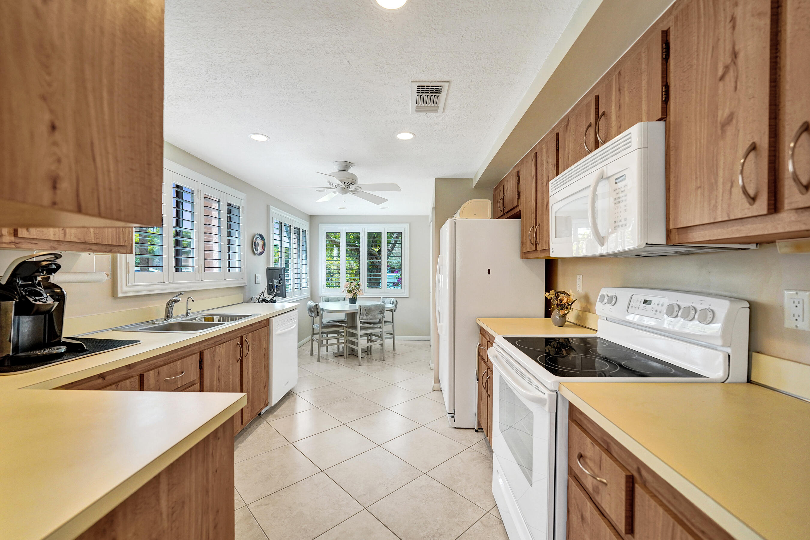 GARDENS 1 CONDO - Residential