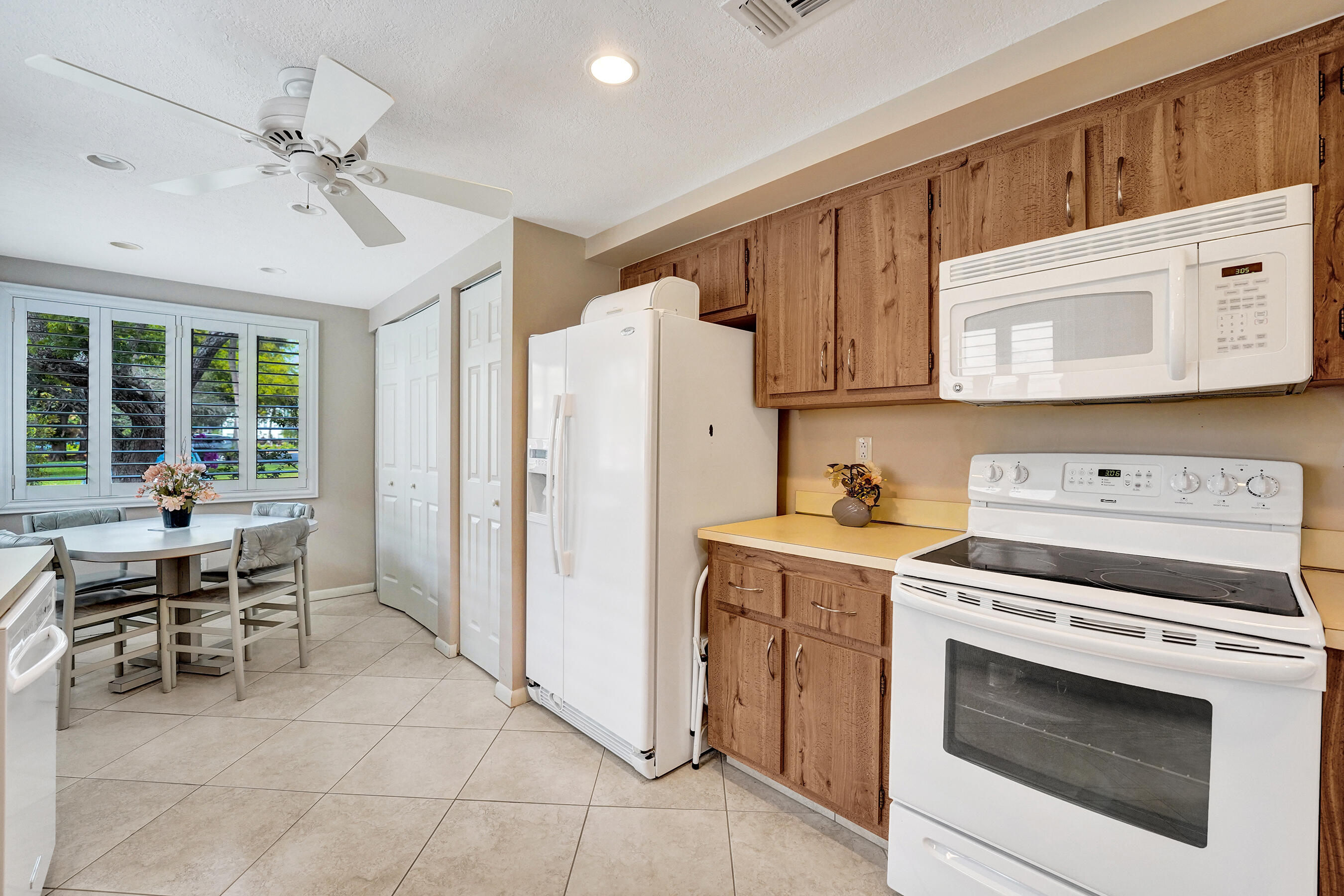 GARDENS 1 CONDO - Residential