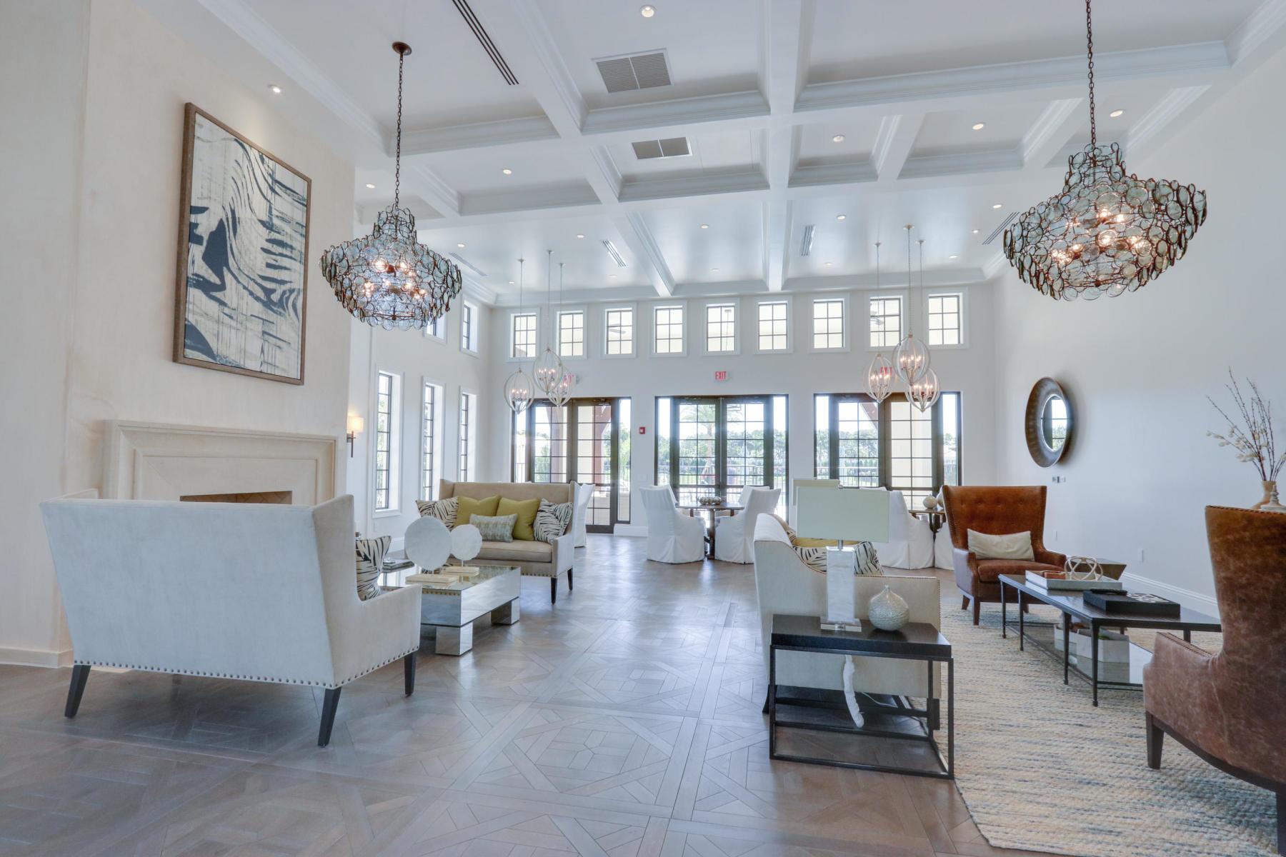 ROYAL PALM POLO - Residential