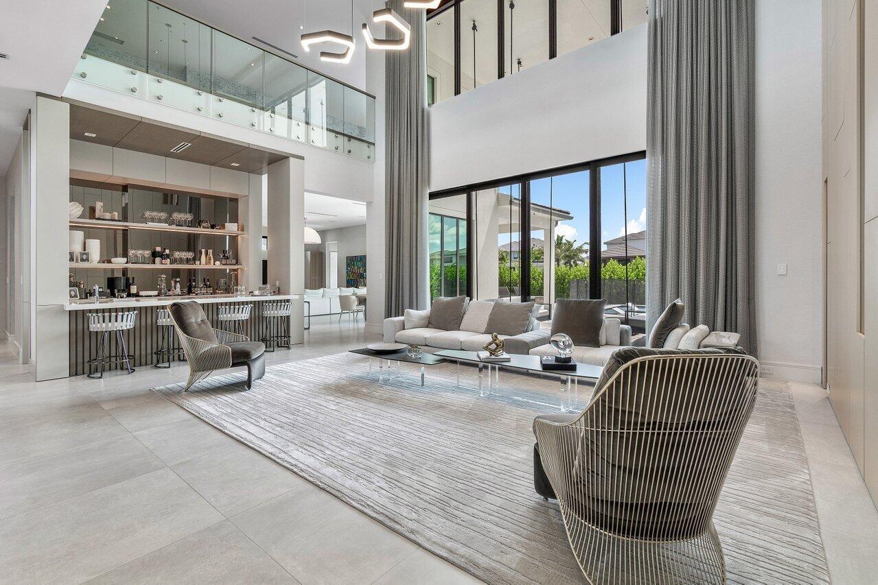 ROYAL PALM POLO - Residential