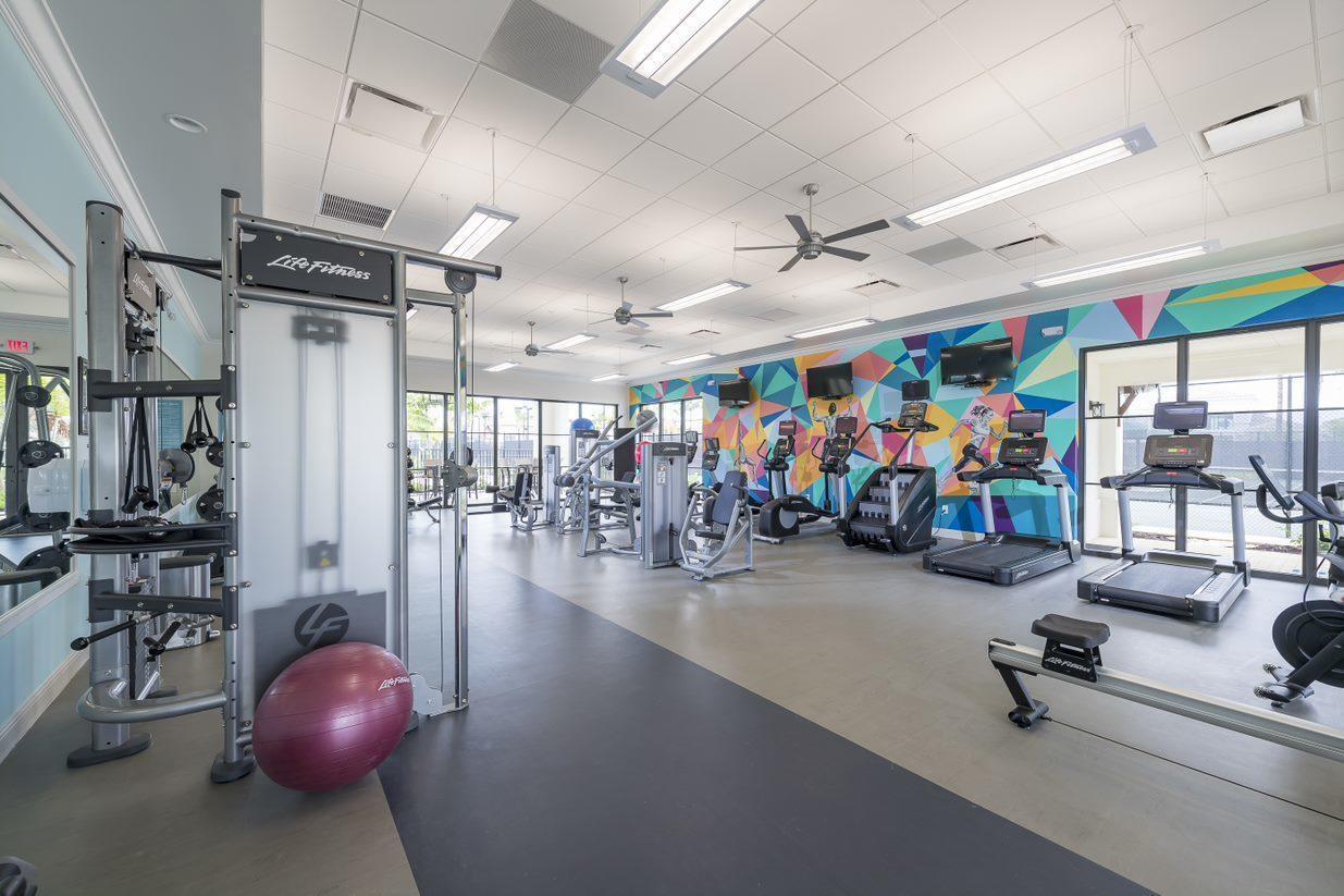 ROYAL PALM POLO - Residential