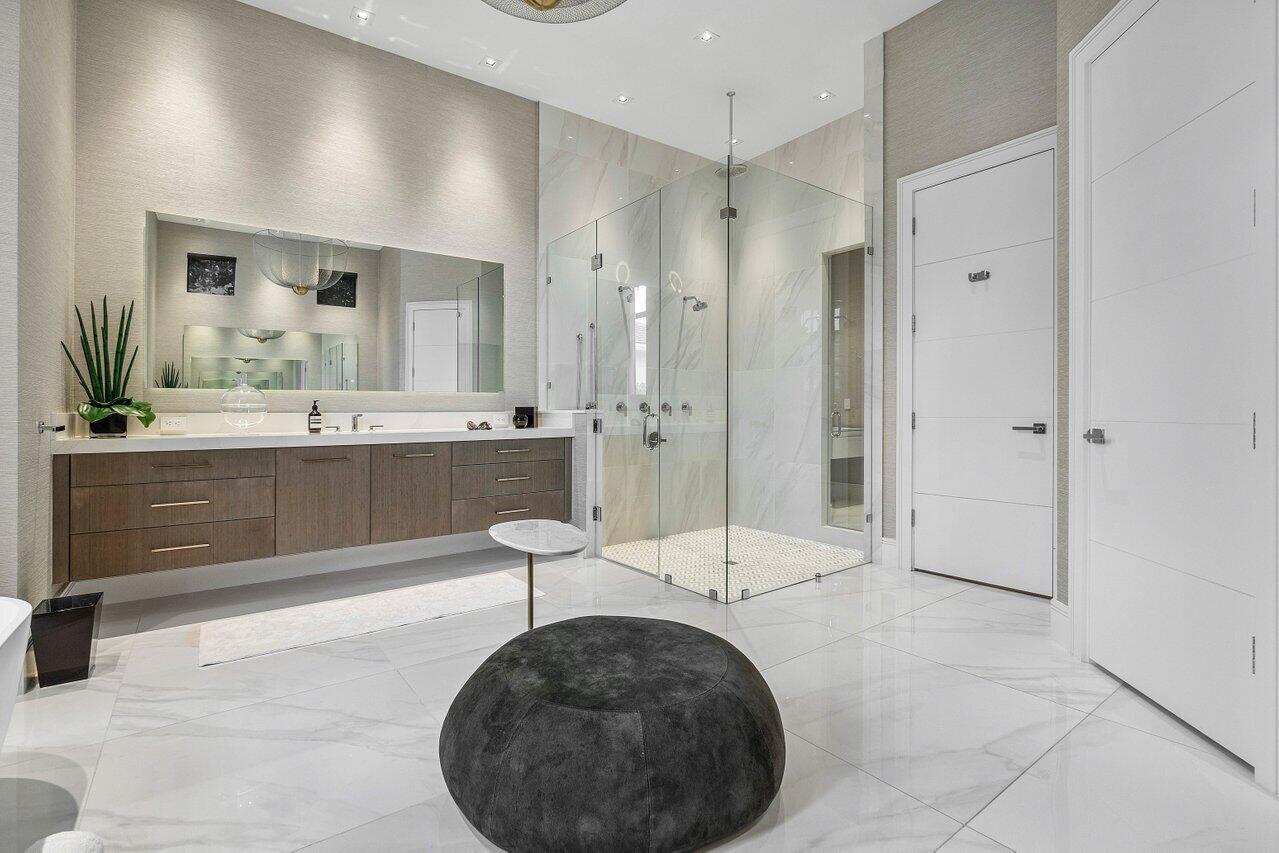 ROYAL PALM POLO - Residential