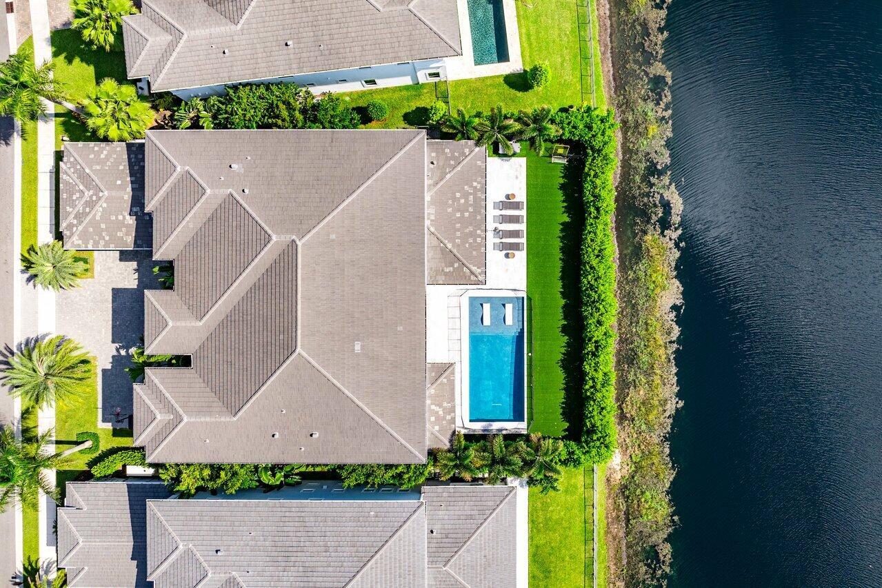 ROYAL PALM POLO - Residential