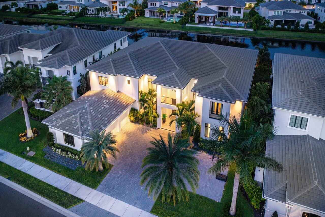ROYAL PALM POLO - Residential
