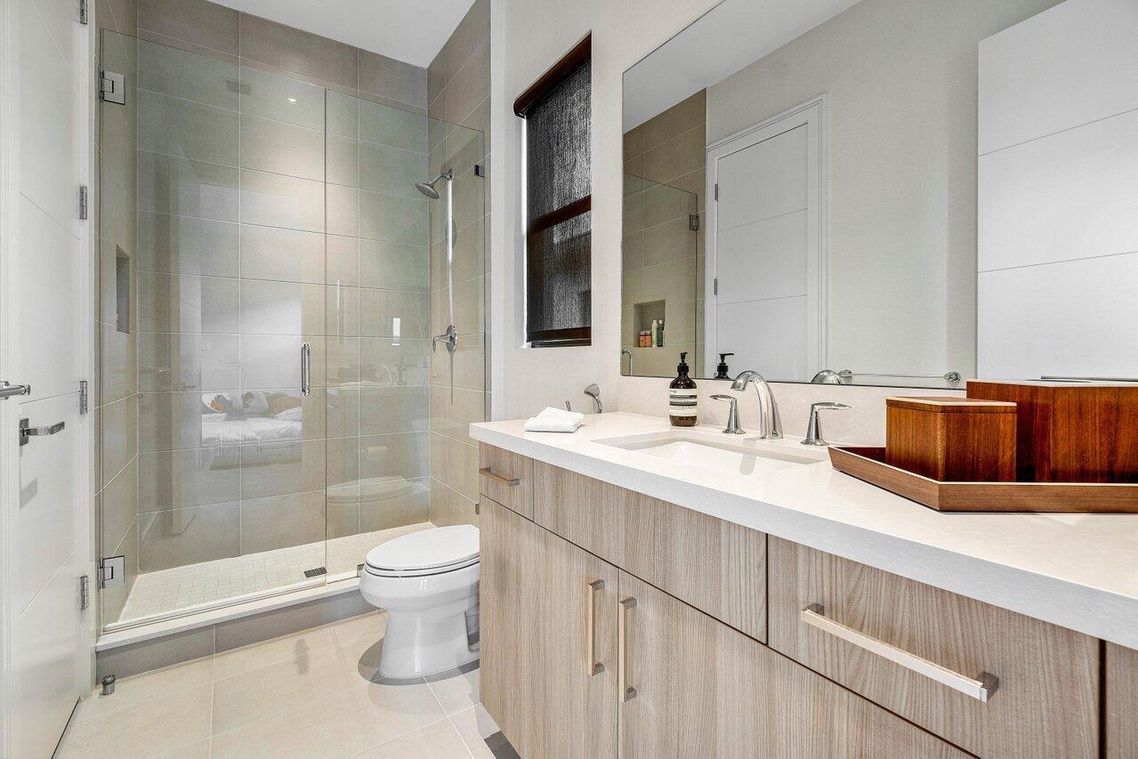 ROYAL PALM POLO - Residential