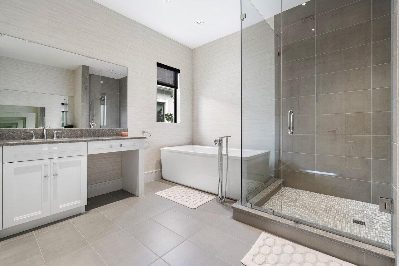 ROYAL PALM POLO - Residential