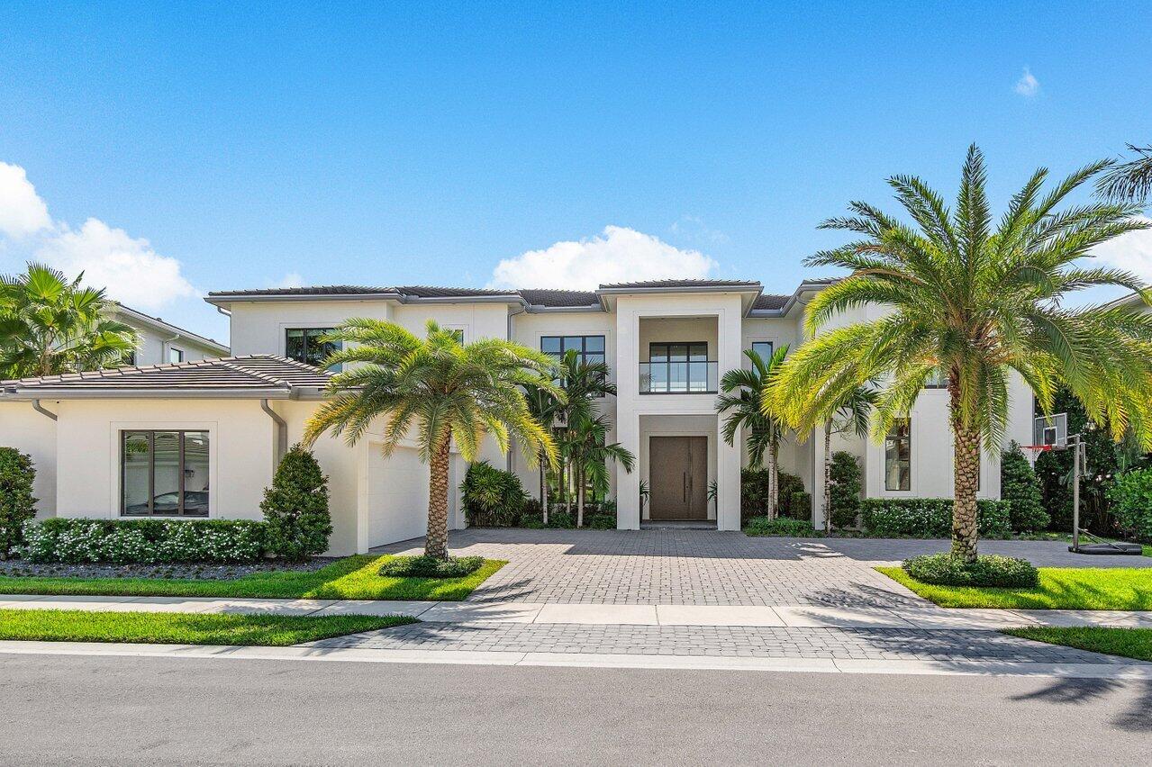 ROYAL PALM POLO - Residential