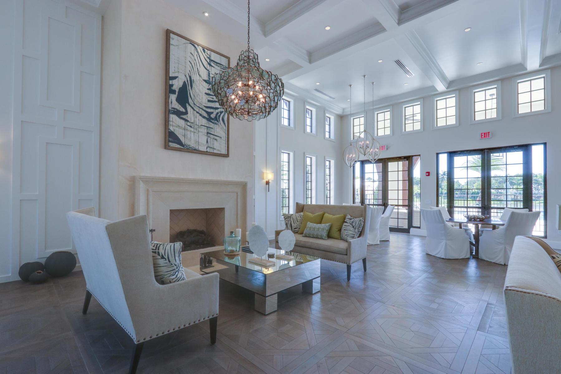 ROYAL PALM POLO - Residential