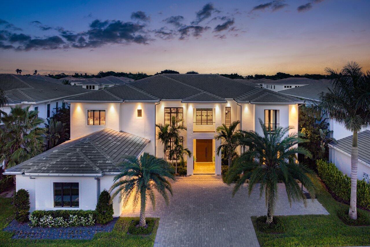 ROYAL PALM POLO - Residential