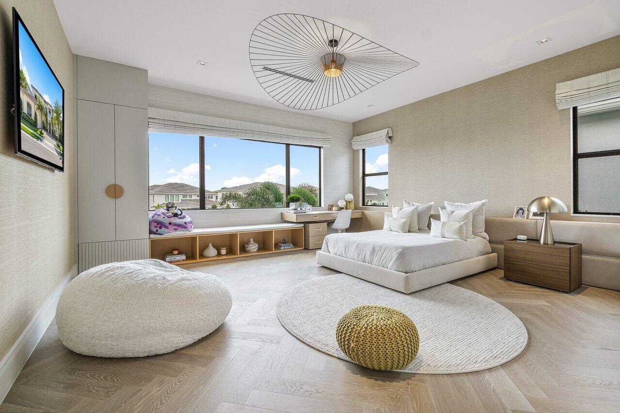 ROYAL PALM POLO - Residential