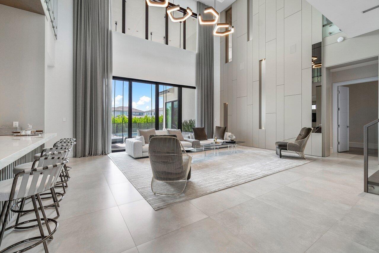 ROYAL PALM POLO - Residential