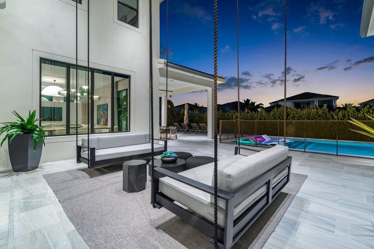 ROYAL PALM POLO - Residential