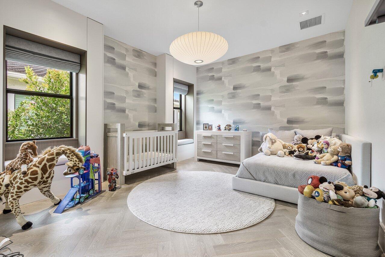 ROYAL PALM POLO - Residential