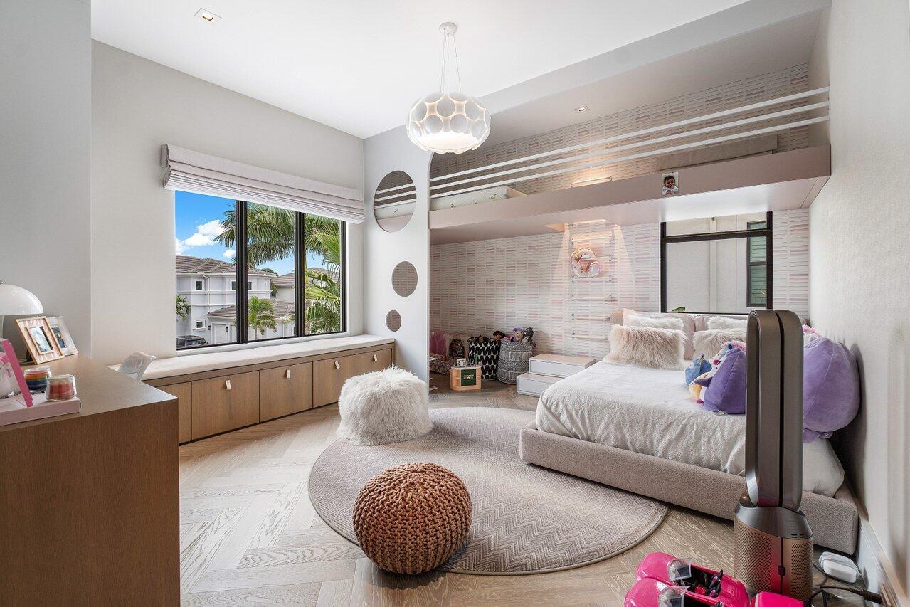 ROYAL PALM POLO - Residential