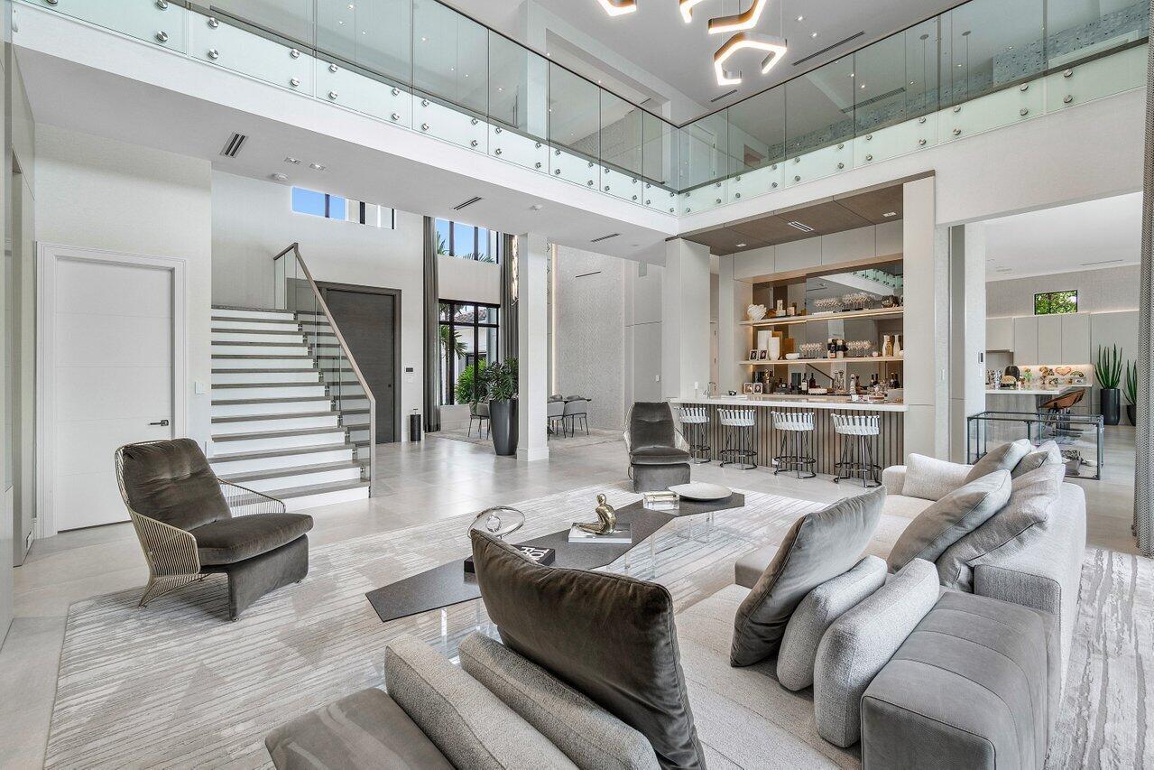 ROYAL PALM POLO - Residential