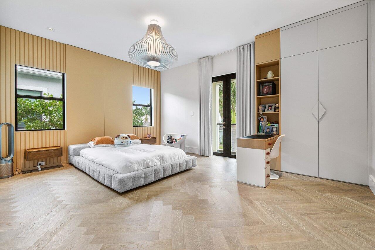 ROYAL PALM POLO - Residential