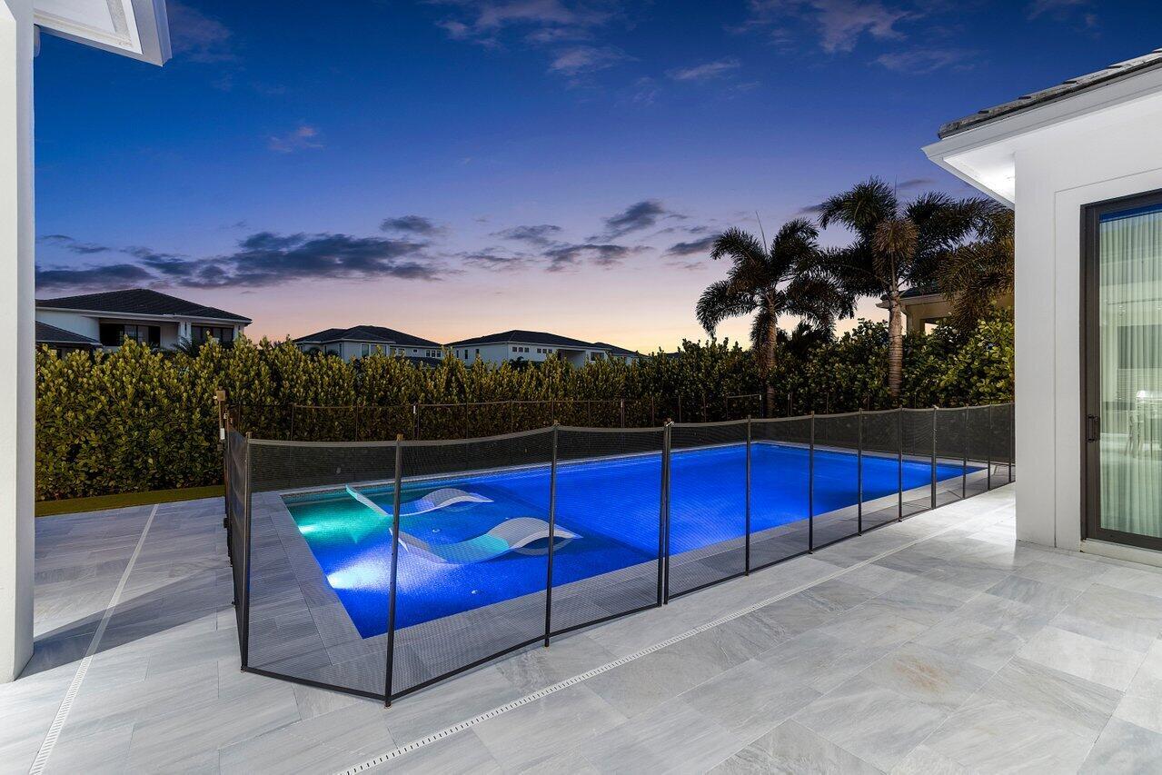 ROYAL PALM POLO - Residential