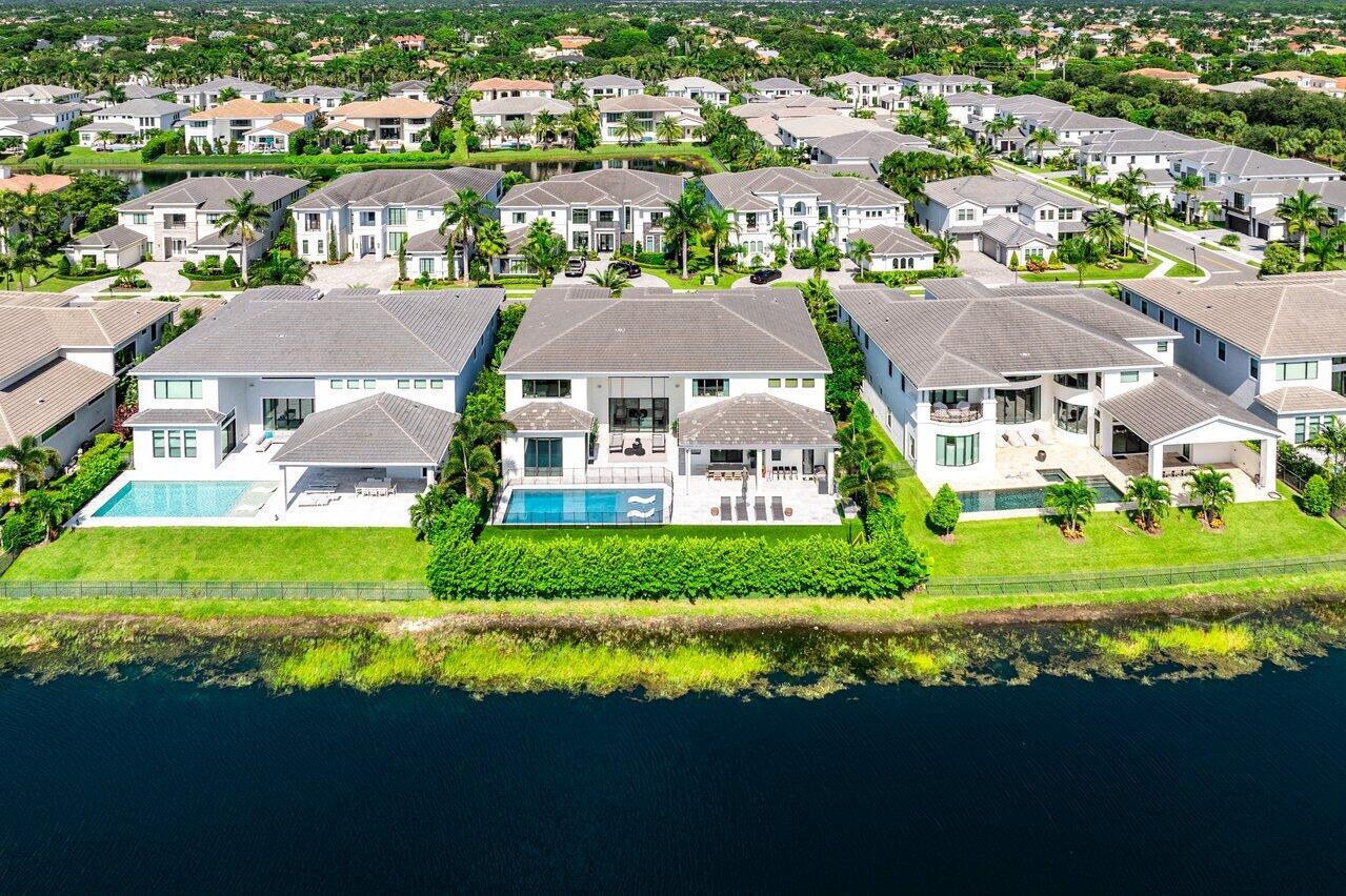ROYAL PALM POLO - Residential
