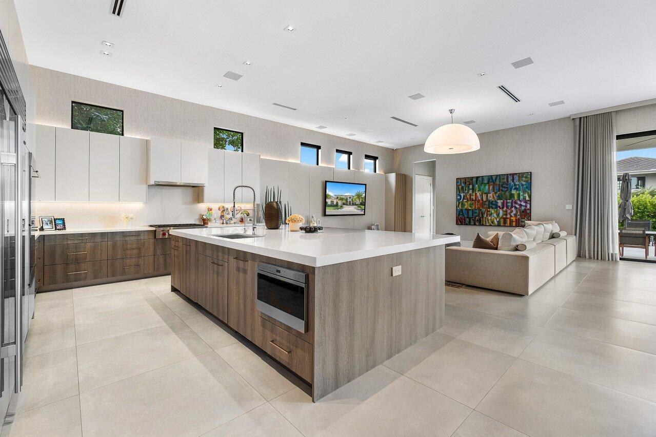 ROYAL PALM POLO - Residential