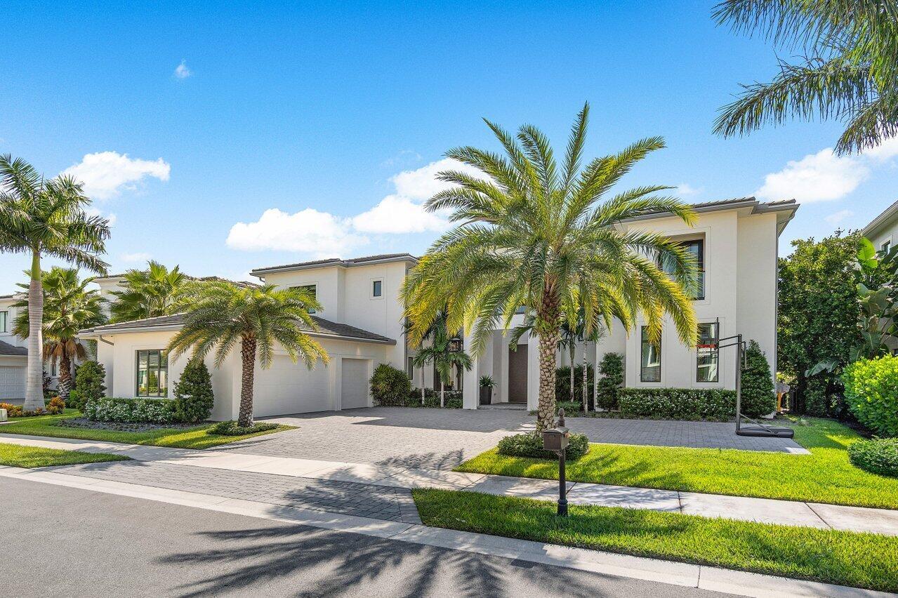ROYAL PALM POLO - Residential