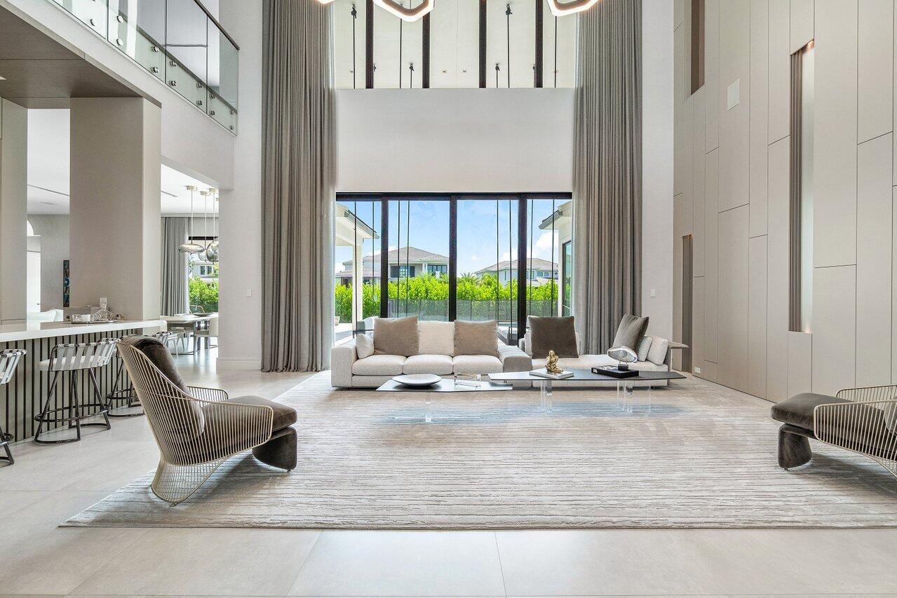 ROYAL PALM POLO - Residential