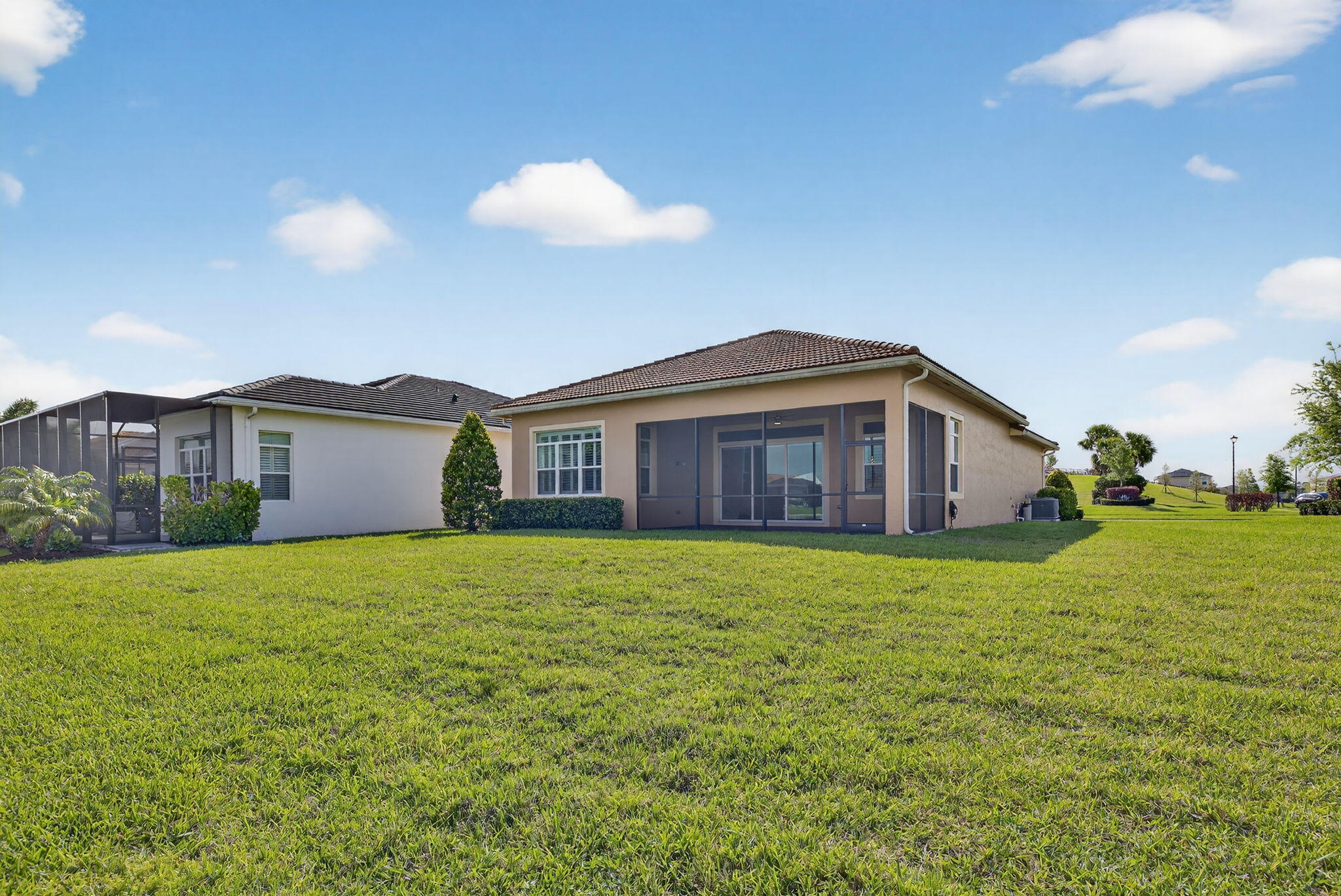 VERANO SOUTH PUD 1 - POD B - PLAT NO. 3 - Residential Lease