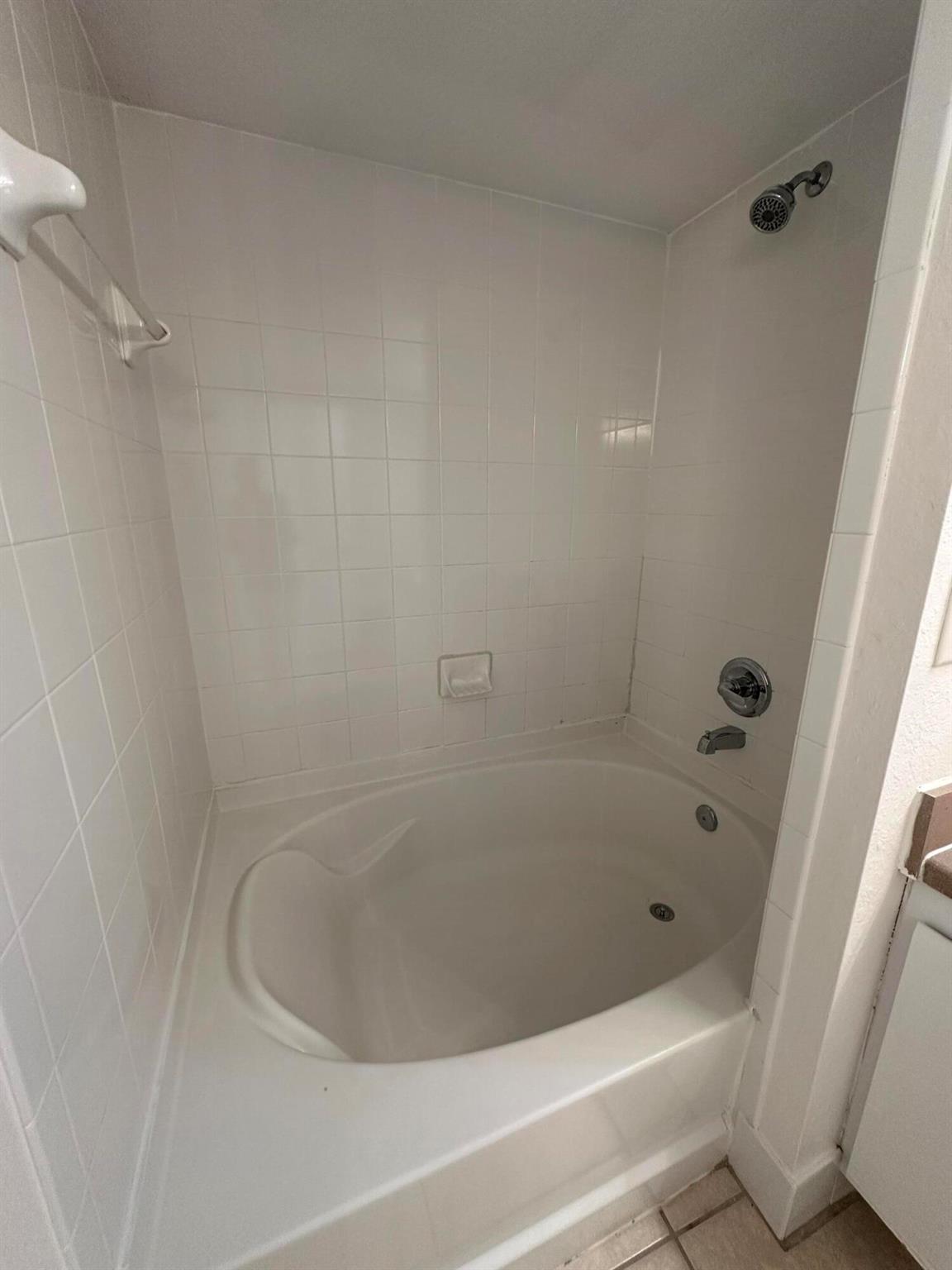 THE CLUB AT ST LUCIE WEST - Residential Lease