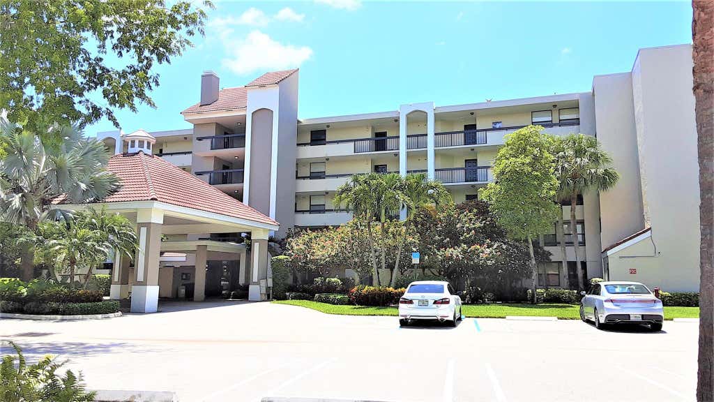 Photo of 1915 Lavers Circle #E408, Delray Beach, FL 33444 (MLS # R10925249)