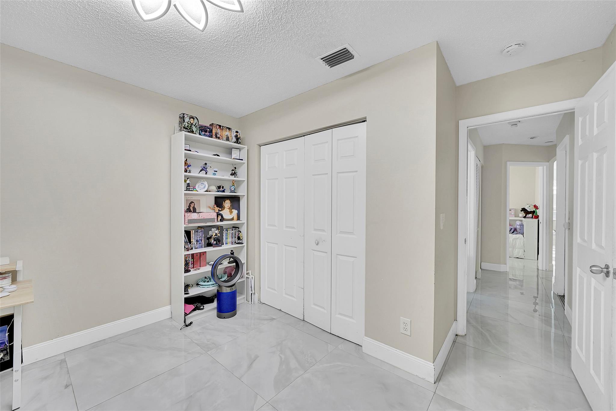 Kensington South 155-15 B - Residential Lease